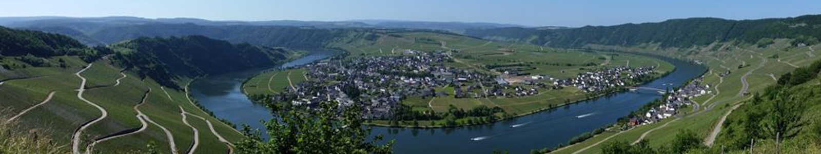 Moselschleife mit einem Dorf ©DLR